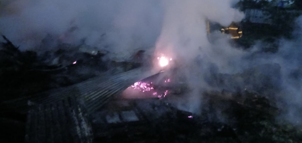 Voraz incendio consumió un depósito en Posadas