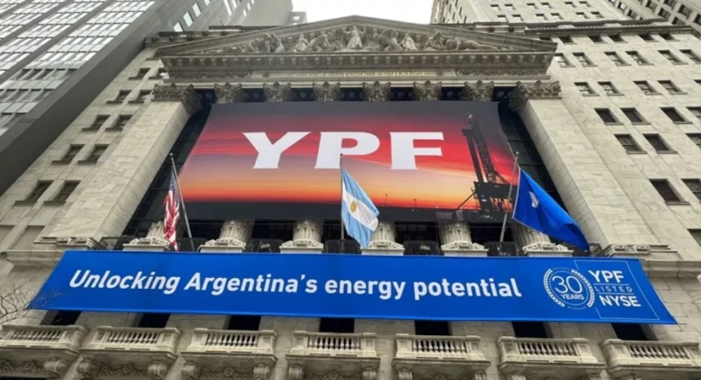 Actualizan el contrato del estudio jurídico que defiende a la Argentina en el caso YPF
