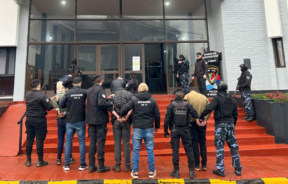 Detuvieron en Oberá a cinco brasileños, dos de ellos con alerta roja de Interpol