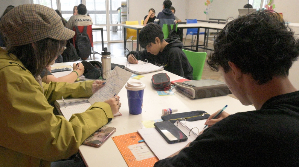 El 92% de los jóvenes de mayores ingresos termina la secundaria, frente al 60% de los más pobres