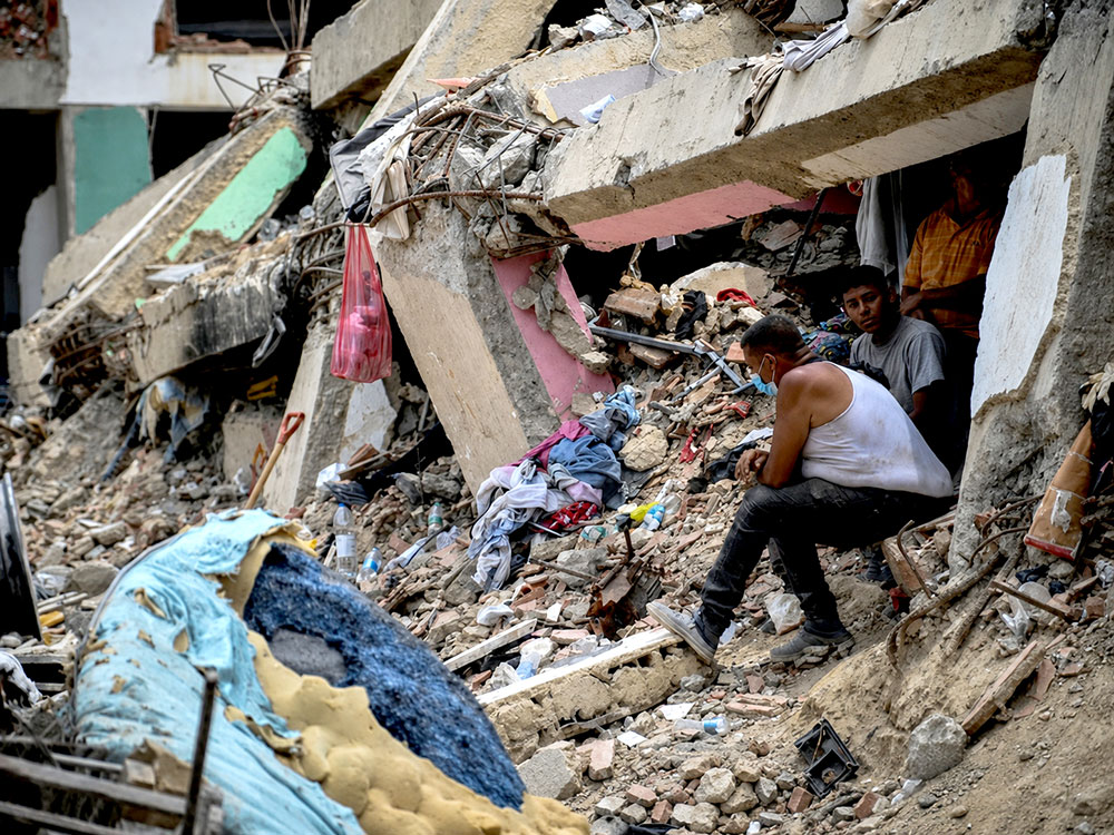 Suben a 6.125 los muertos por el doble terremoto en Venezuela