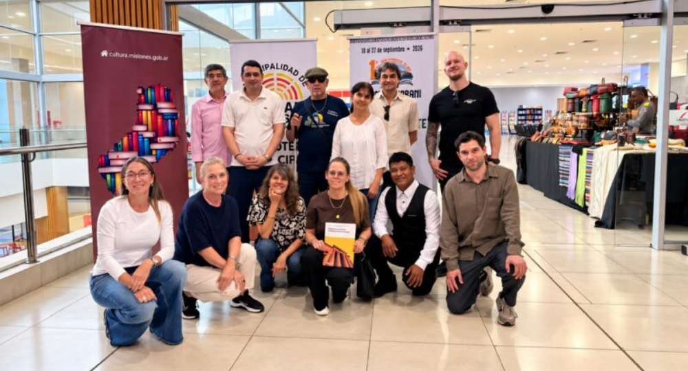 Misioneros presentes en la Feria del Libro de Ciudad del Este
