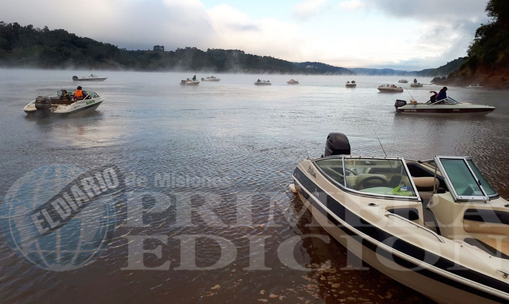 Torneo abierto de pesca  en la Costanera