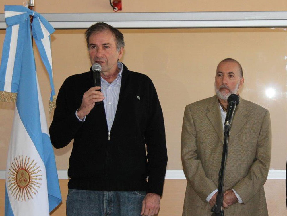 Cuaderno de coimas: empresas y funcionarios en las obras de la EBY