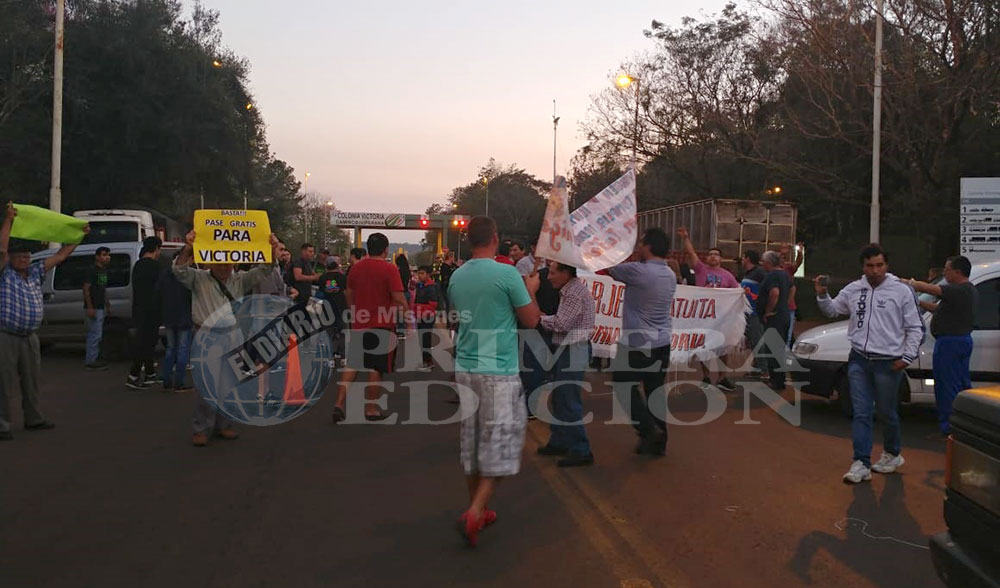 Vecinos del Alto Paraná protestan contra el peaje en ruta 12