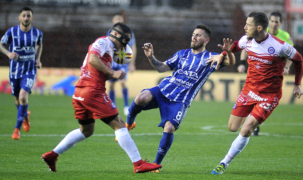 Superliga: Argentinos hizo más, pero sólo empató con Godoy Cruz