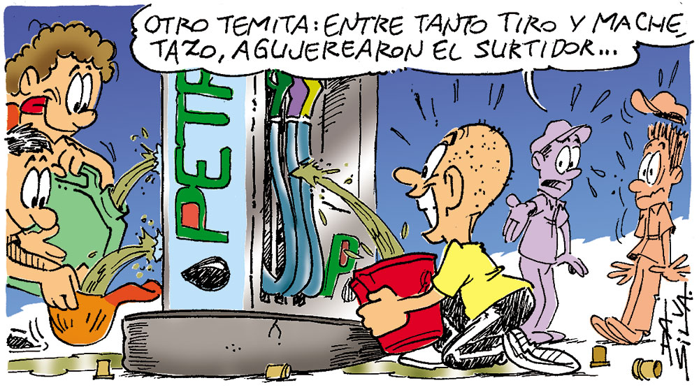 Feroz contienda a tiros y machetazos en plena fila para cargar combustible