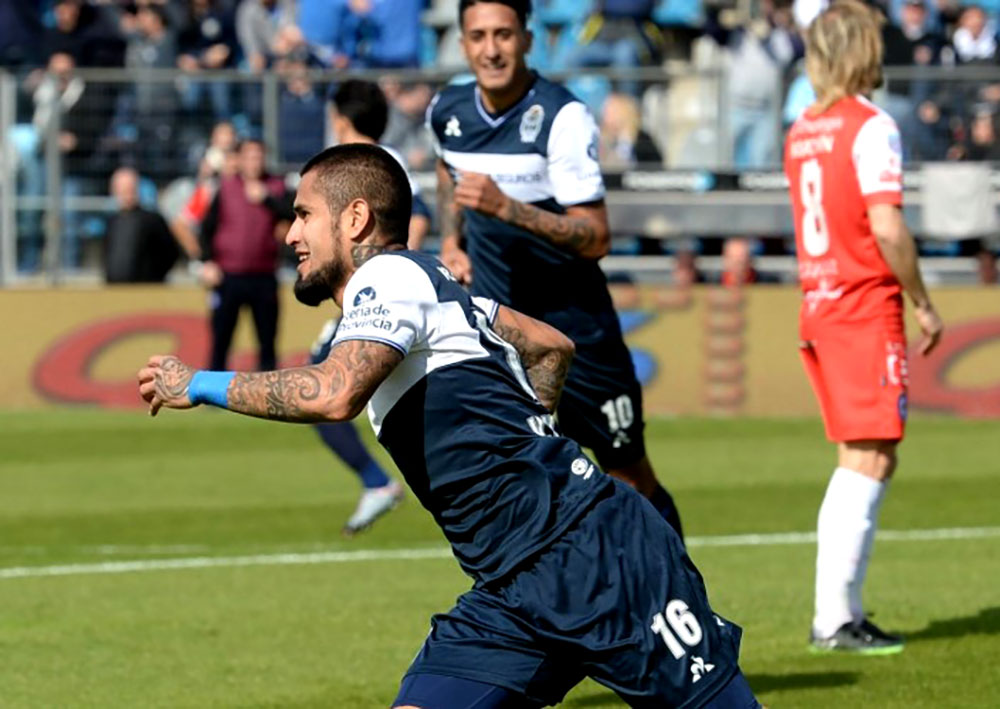 Superliga: Gimnasia, gol y aguante en el bosque platense