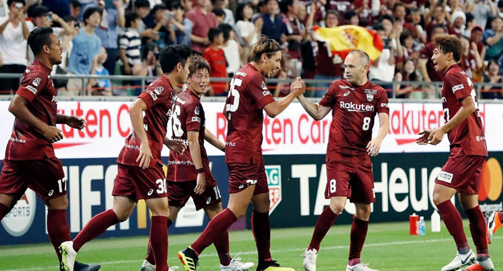 Iniesta comenzó a dejar su huella en Japón