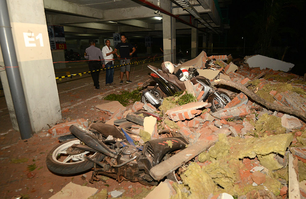 Indonesia: al menos 37 muertos y decenas de heridos por un sismo