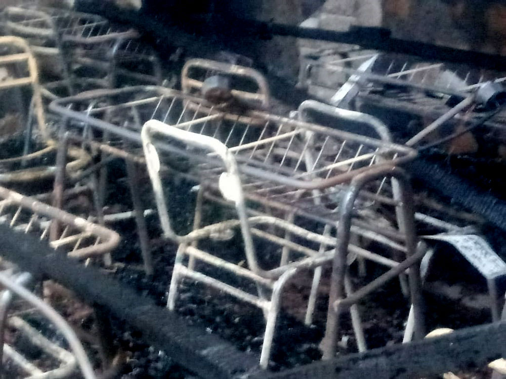 Ardieron tres aulas de una escuela e investigan un incendio intencional