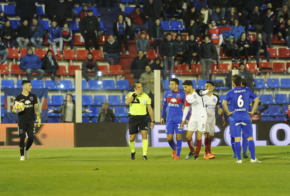 San Lorenzo y Tigre empataron en Victoria