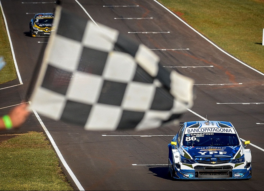 Súper TC2000: Canapino se impuso en la clasificación