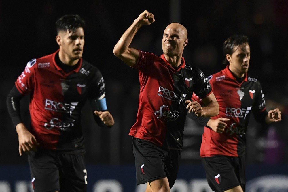 Batacazo de Colón : le ganó 1 a 0 a San Pablo