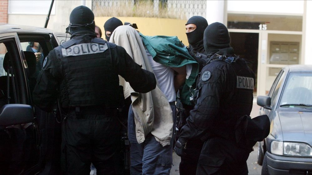 Francia: mató a su madre y su hermana en nombre de Alá