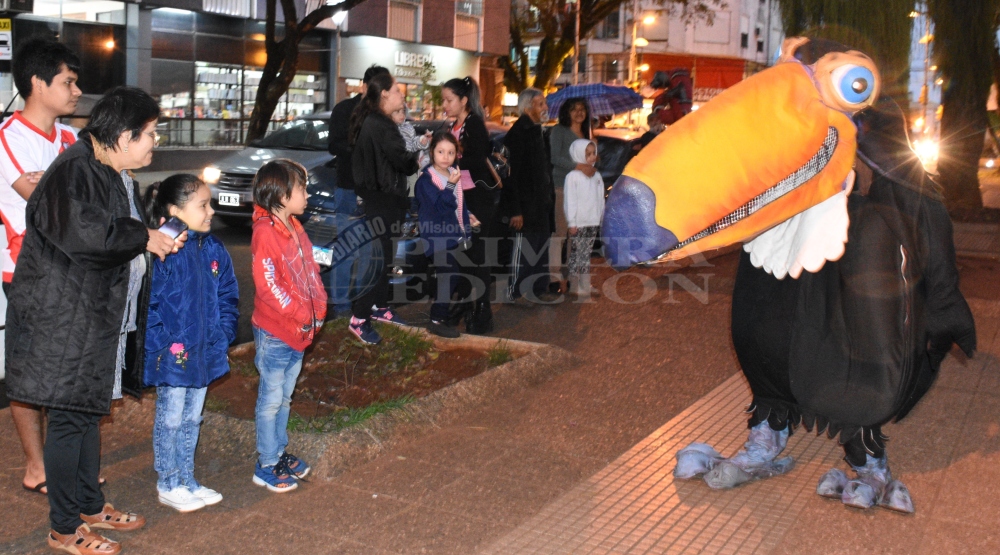 Comenzó el Festival de Títeres Kruvikas