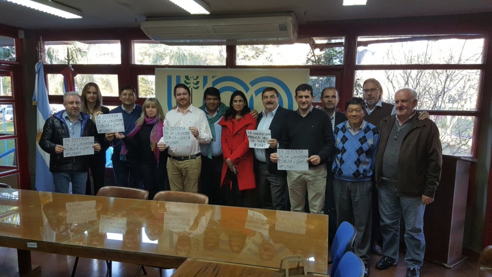 Clases públicas en la plaza 9 de Julio