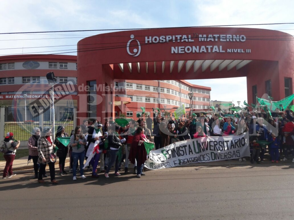 “Pañuelazo” en el Materno Neonatal