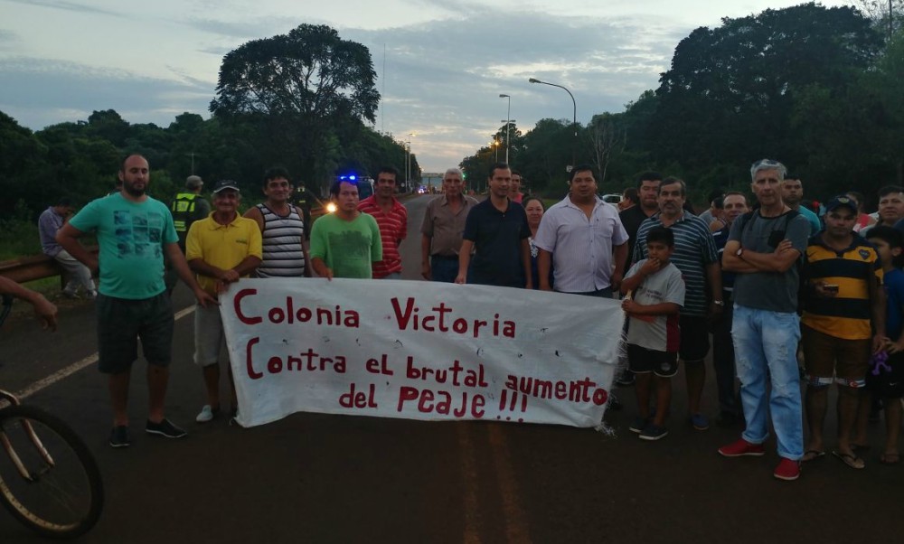 El aumento del peaje desató la bronca en Colonia Victoria