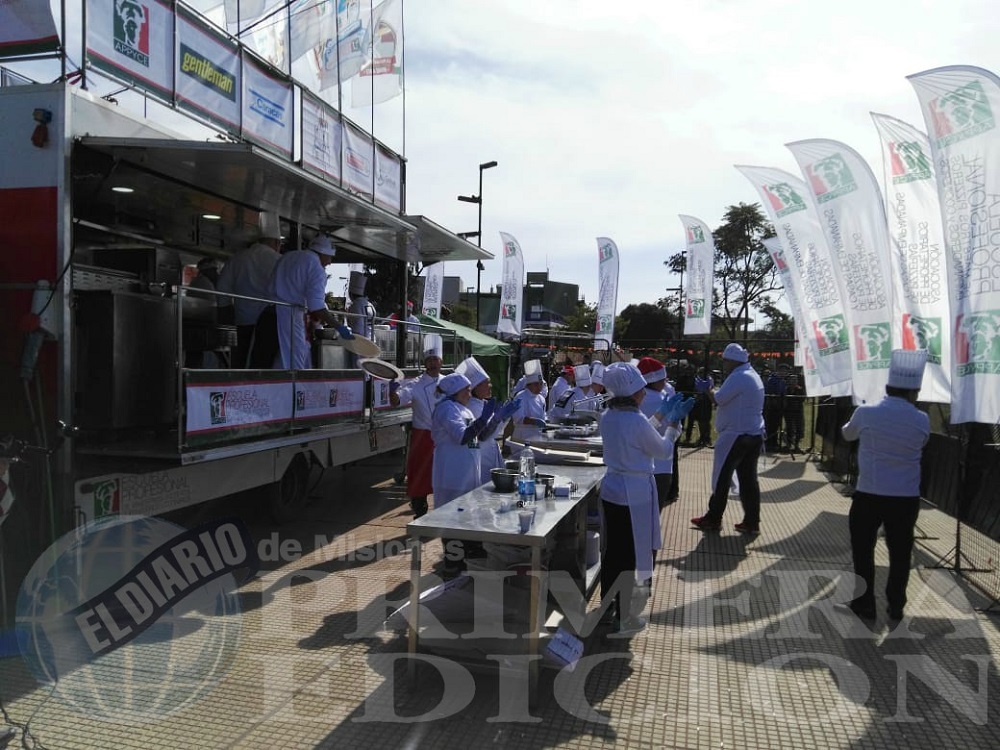 Récord total para la pizza solidaria en la Costa