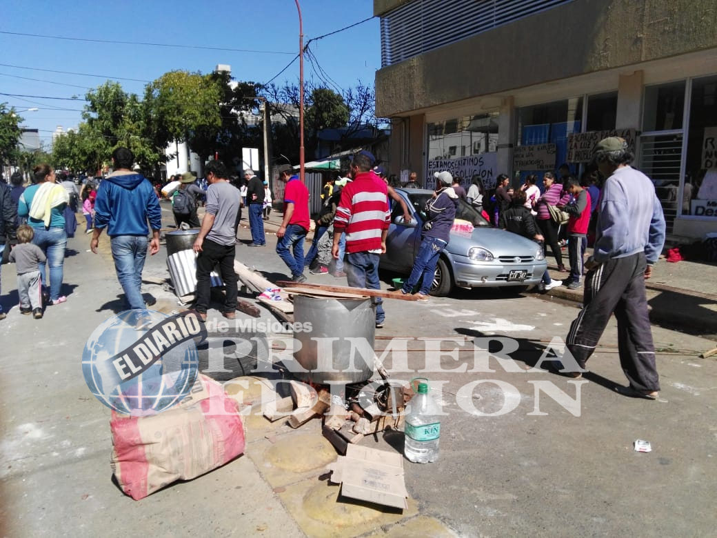 Tras una semana de protestas, tareferos serán recibidos por autoridades en Posadas