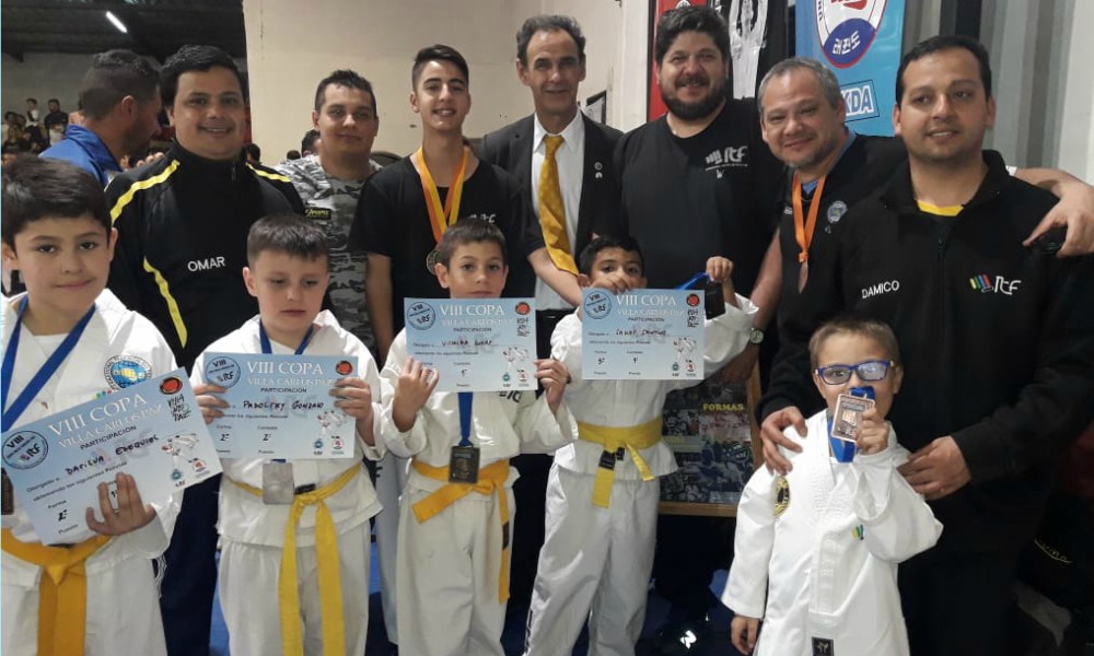 Taekwondistas posadeños trajeron 17 medallas de Carlos Paz
