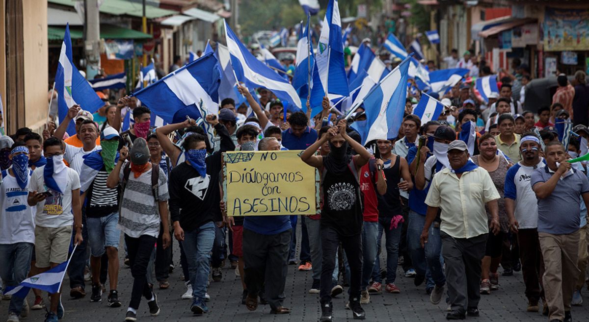 Nicaragua: un muerto en marcha opositora atacada por paramilitares