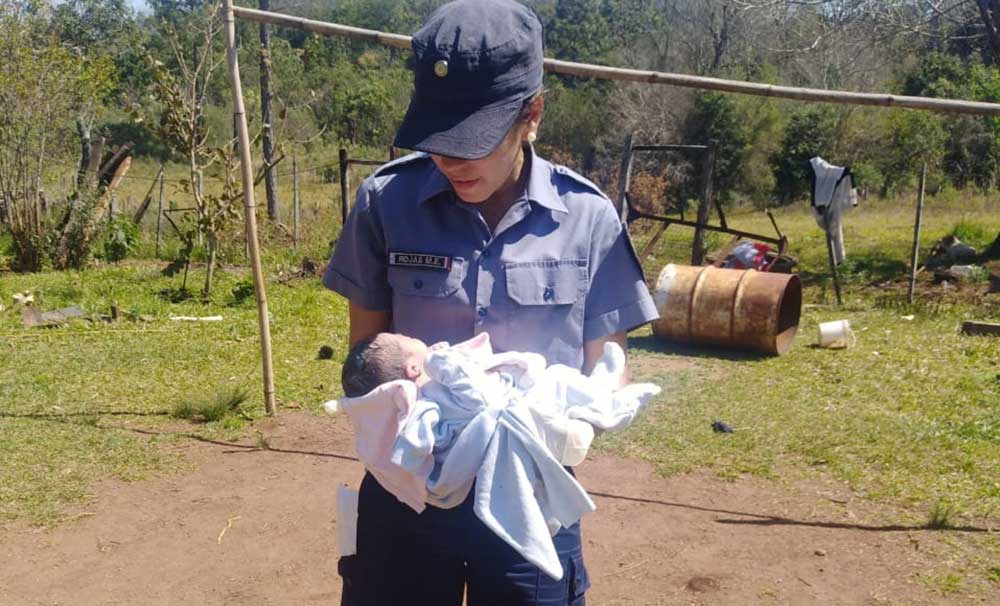 Policías parteros, ahora en Santa Ana