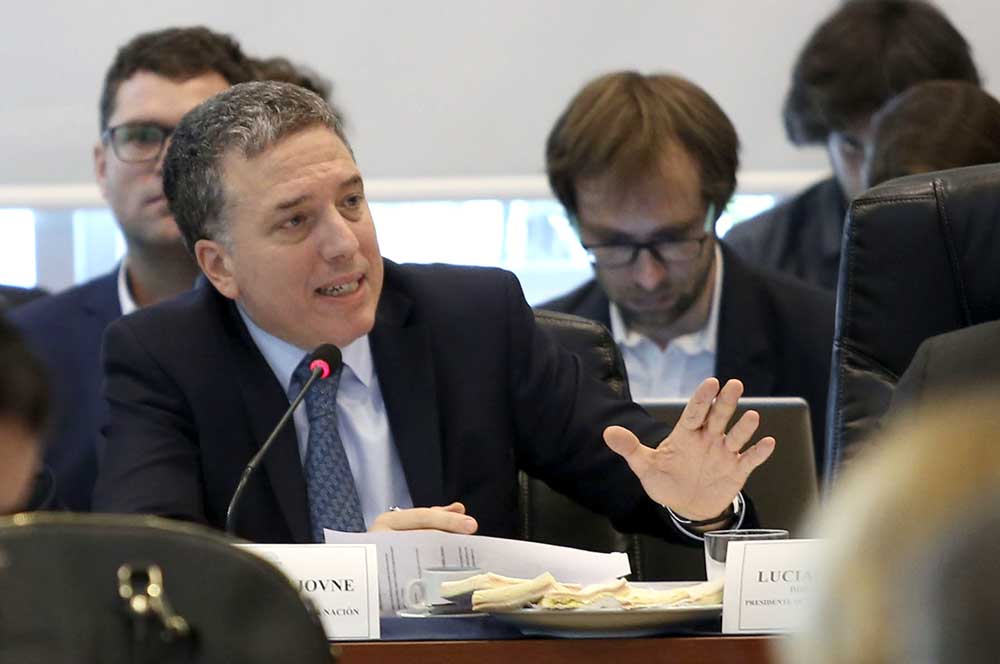 Dujovne: “No habrá megacanje ni reestructuración de deuda”