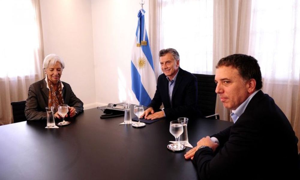 Macri y sus ministros imputados por el acuerdo con el FMI