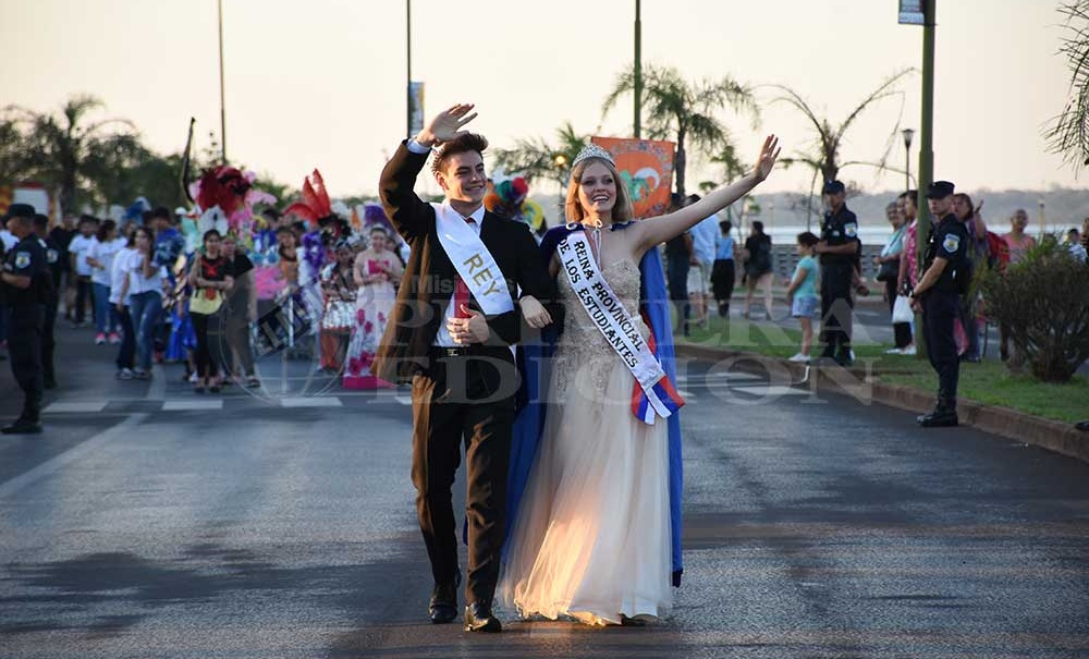 Estudiantina 2018: los chicos se hicieron sentir en la costanera