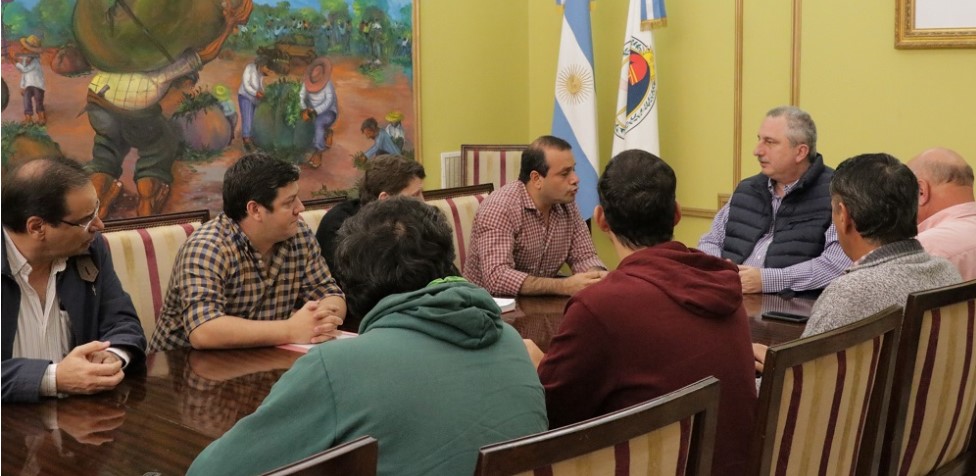 Conflicto de tareferos: Passalacqua reunió a parte del Gabinete