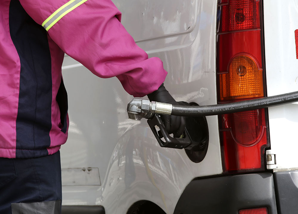 Combustibles: YPF aumentó un 10% el precio de la nafta