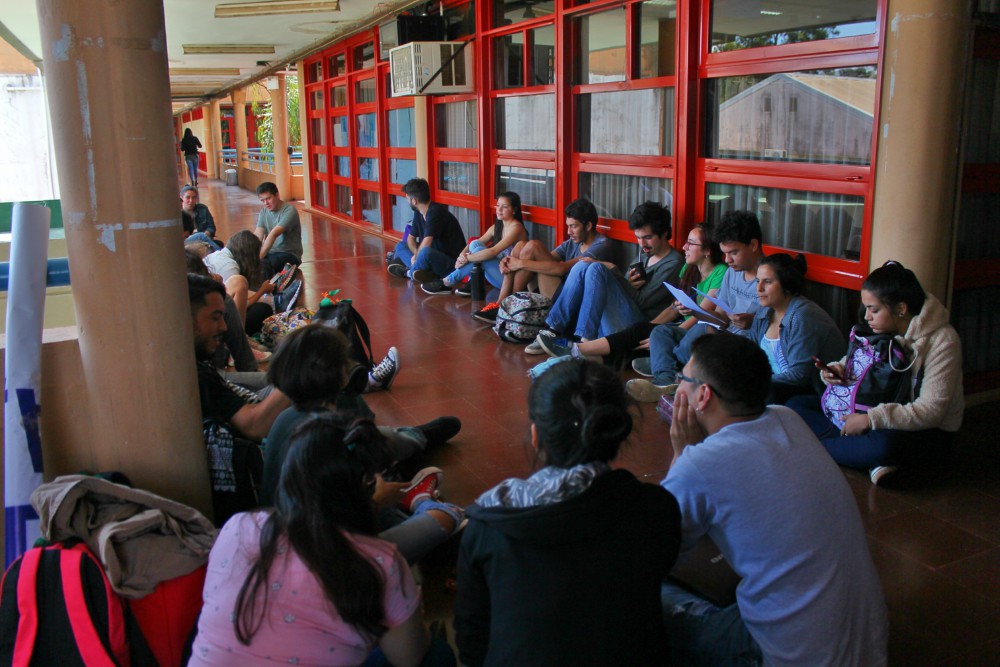 Asamblea estudiantil interfacultades para discutir plan de lucha