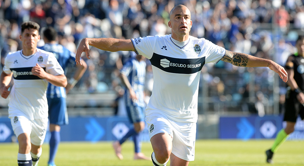 Superliga: con un gol del uruguayo Silva, Gimnasia venció a Godoy Cruz