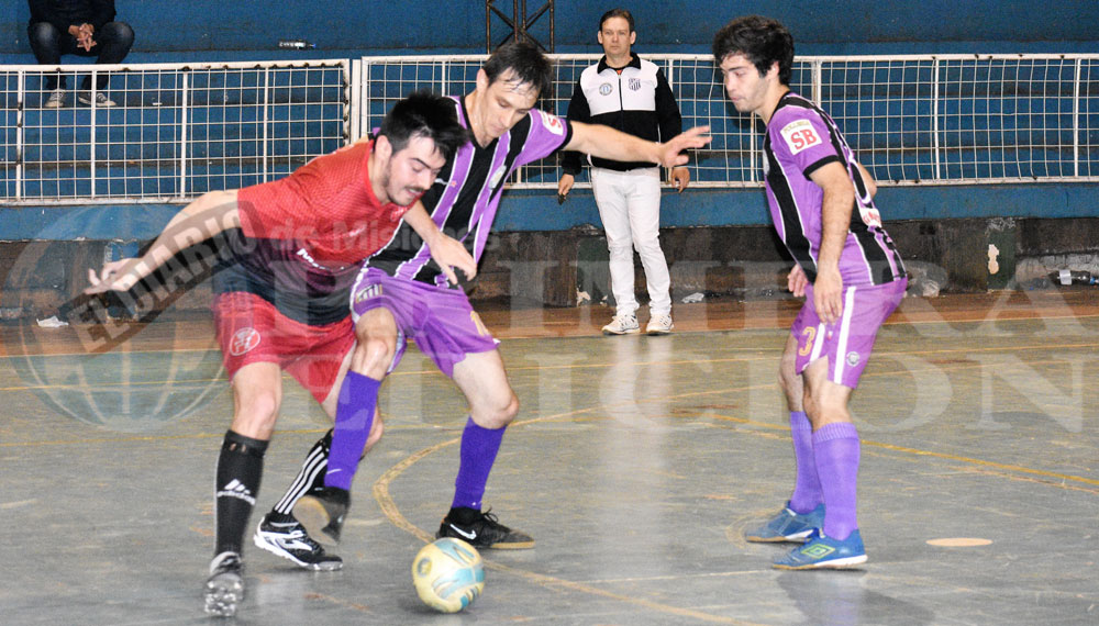 Inter se subió a la cima en el juvenil