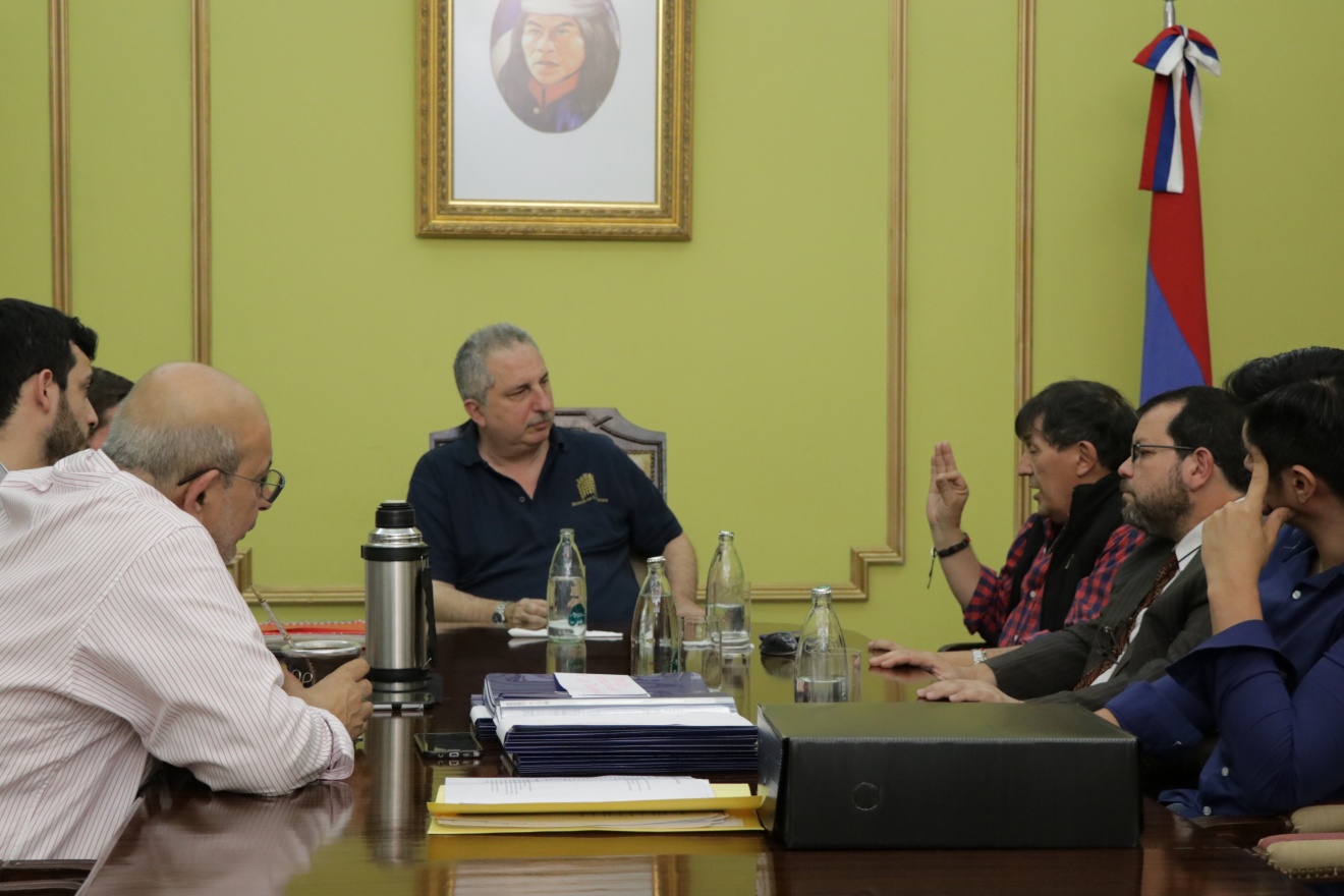 Passalacqua lanzó el programa “Ahora Sanitarios” con la UOCRA