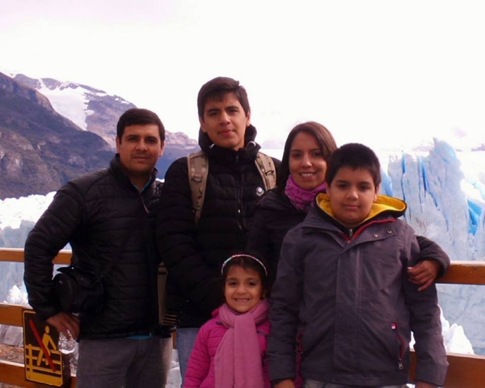 Misionera reclama justicia por su familia muerta en un choque en Chile