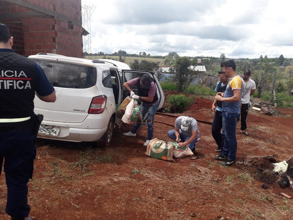 La Policía incautó un vehículo narco con marihuana