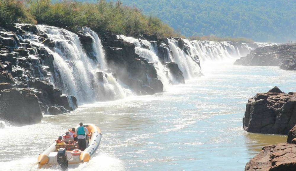 Lancheros del Moconá redoblan la apuesta tras la interrupción del servicio