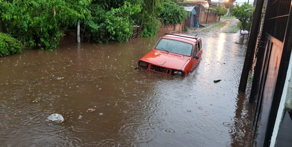 Desbordaron dos arroyos en Posadas