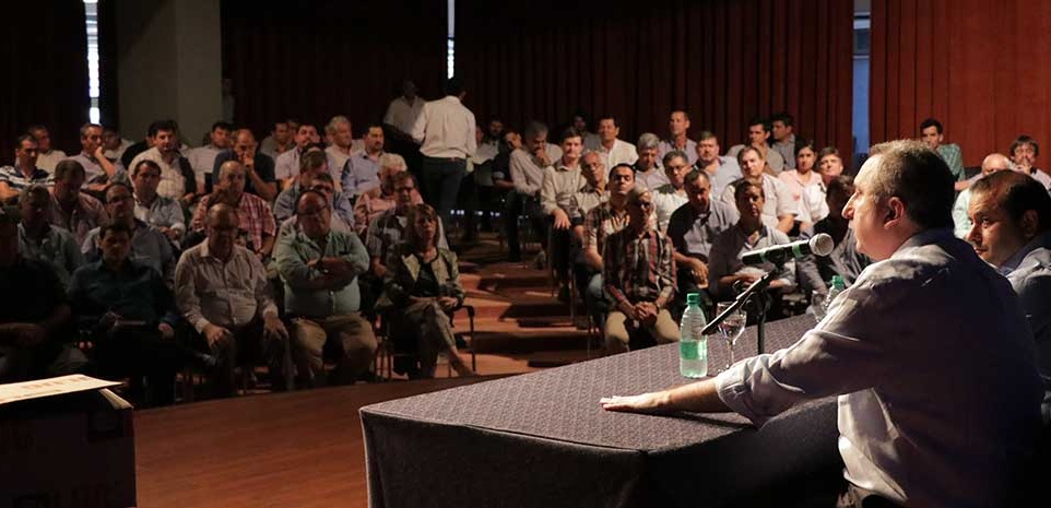 Passalacqua a intendentes: “Se vienen tiempos que van a ser muy duros”