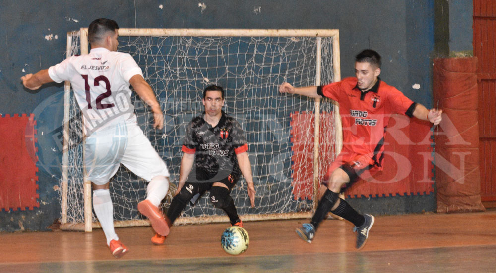 Juvenil: Costa Porá marca el ritmo