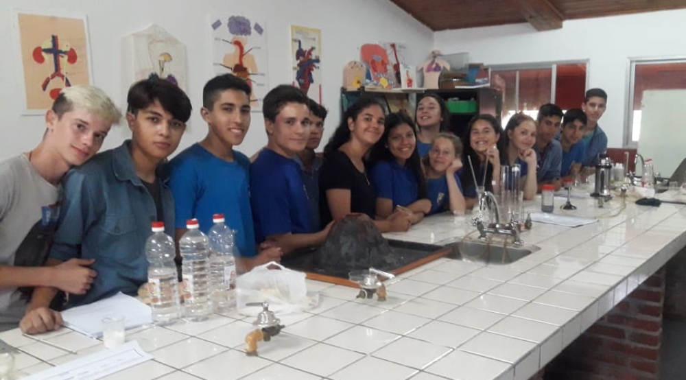 La EPET 13 tuvo su Expotécnica