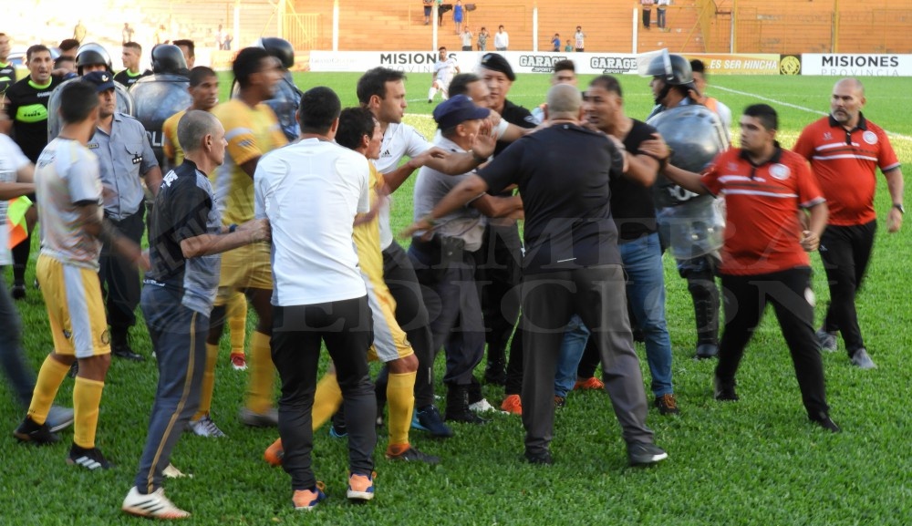 Crucero logró una victoria clave en un partido caliente