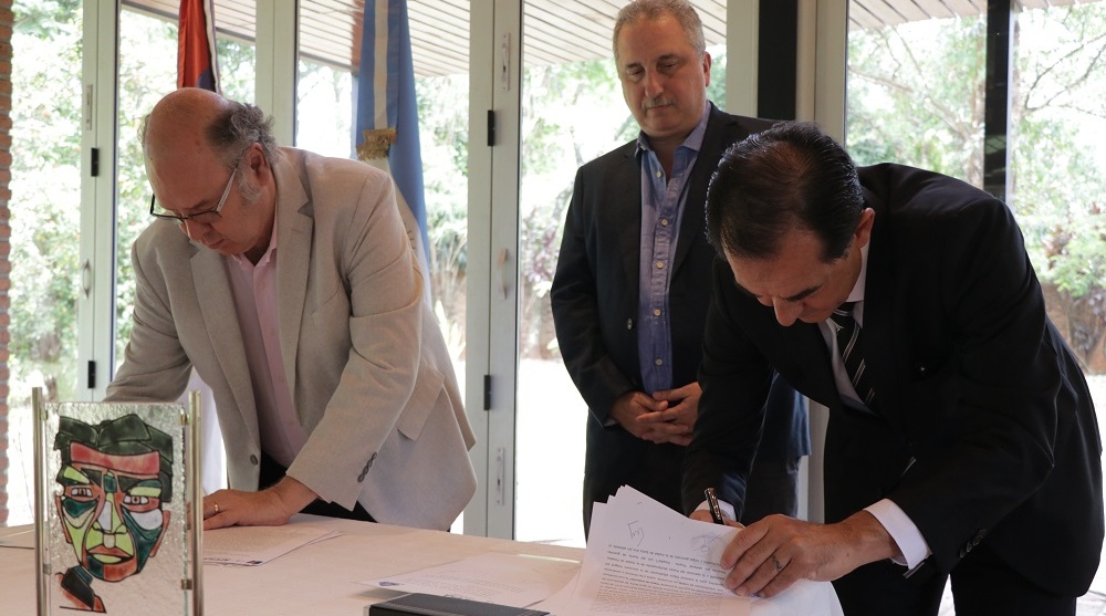 Se firmó acuerdo marco para operar en los puertos de Posadas y Santa Ana