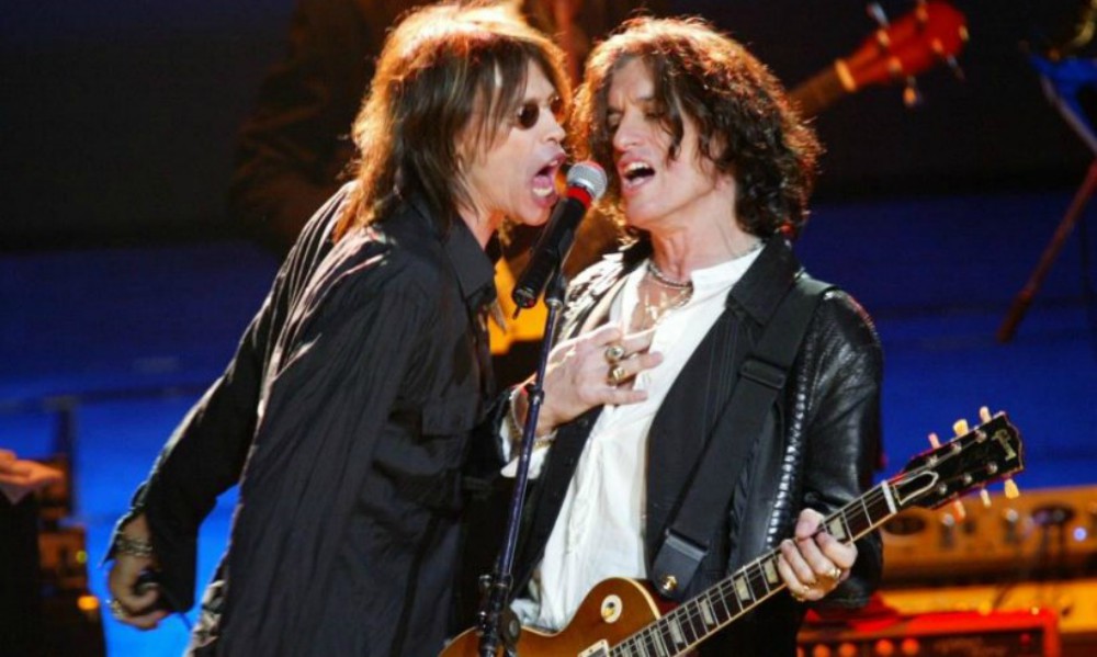 Guitarrista de Aerosmith se recupera tras ser hospitalizado