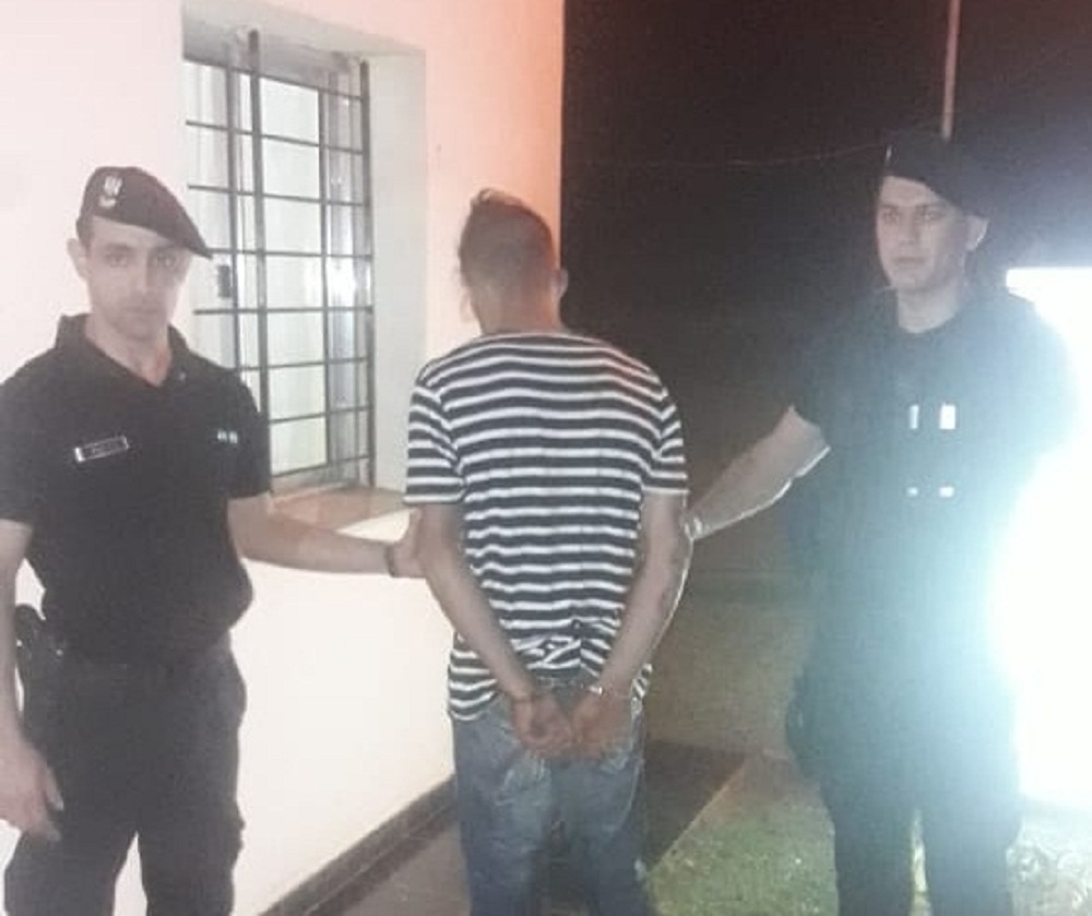 Tenía orden de no acercarse a su expareja y terminó detenido