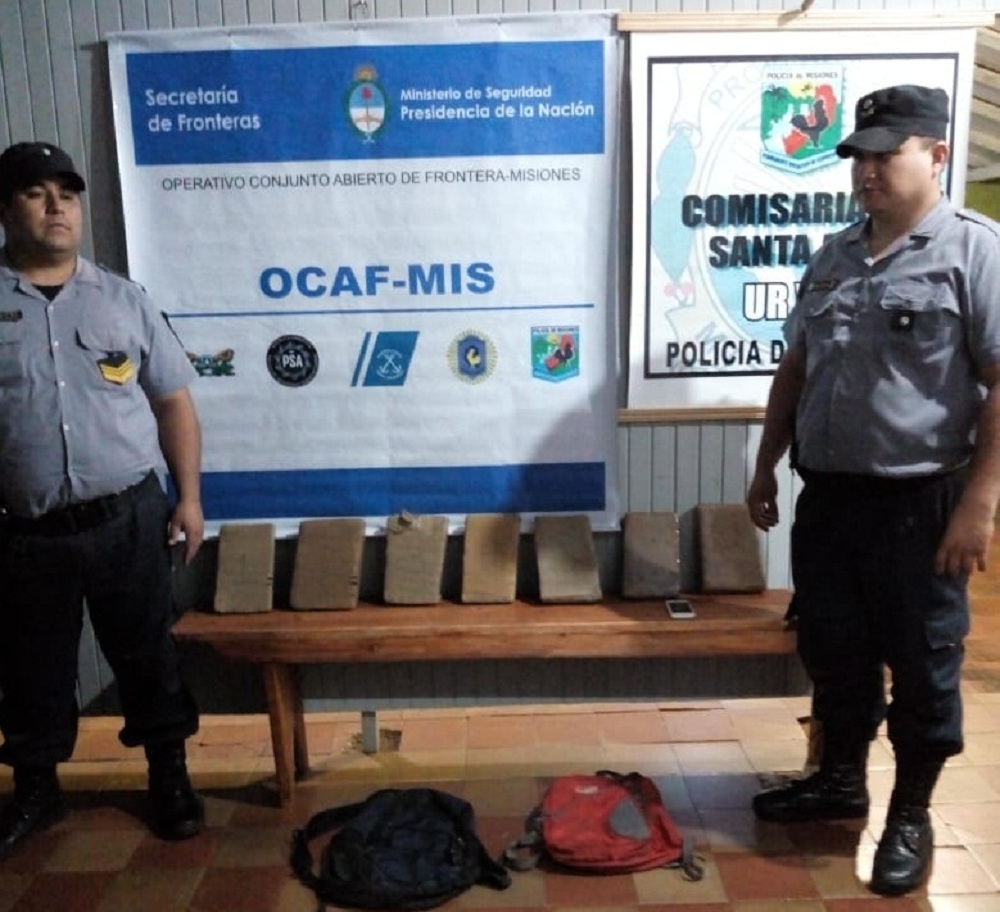 “Mulas” abandonaron casi seis kilos de marihuana en una parada de colectivos