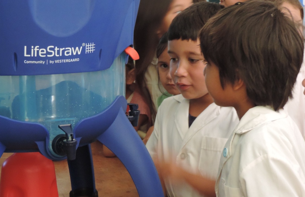 Escuelas rurales recibieron purificadores de agua